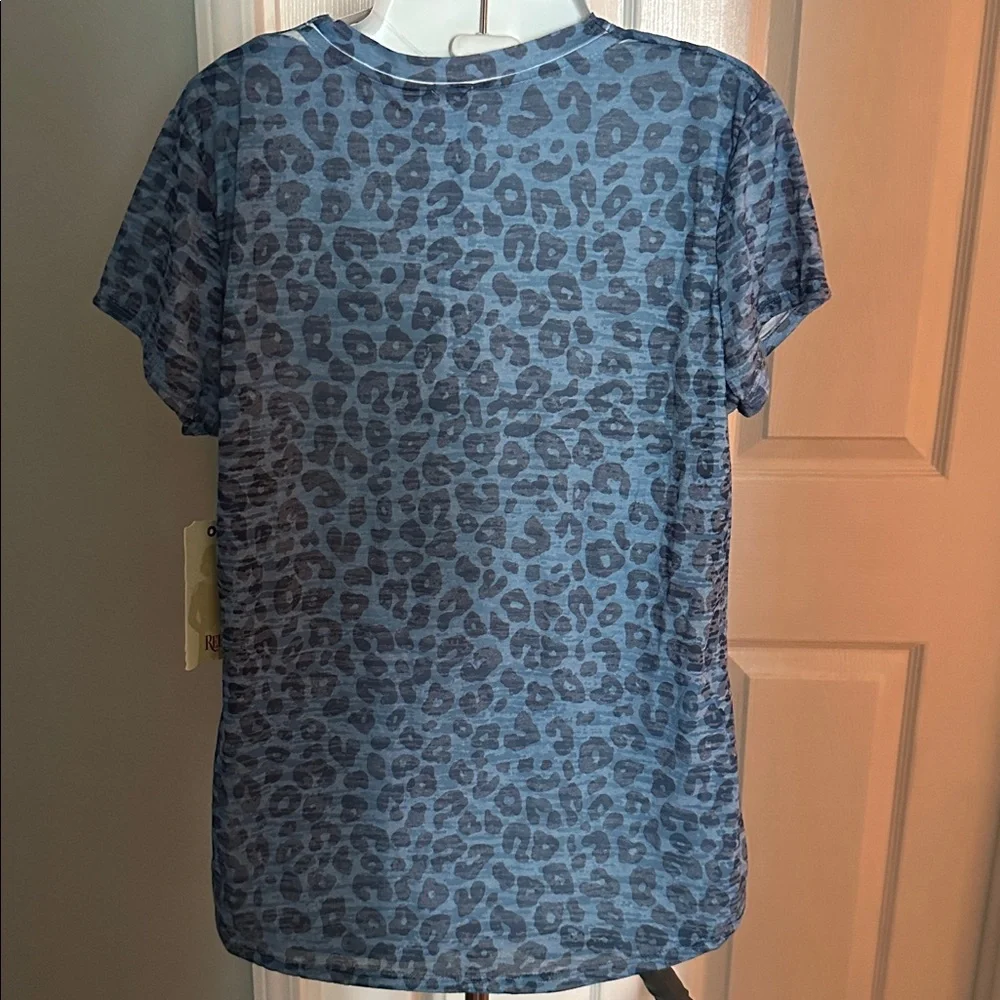 Reba NWT Short Sleeve Blue Animal Print Tee size M - Picture 3 of 7